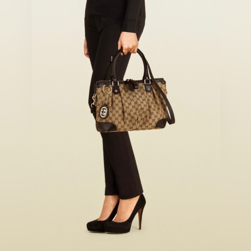 Vintage Authentic Gucci Sukey Handbag